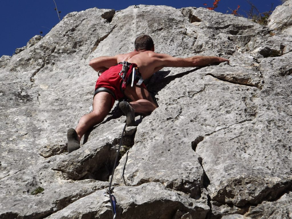 is-rock-climbing-dangerous-the-risks-danger-statistics-sendgeance