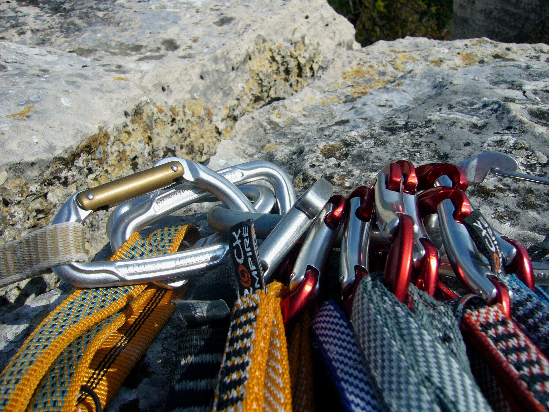 Best Quickdraws for Climbing Expert Guide & Reviews Sendgeance